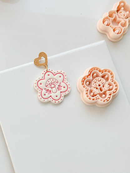Cottagecap Cutie Clay Cutter: Mushroom Flower