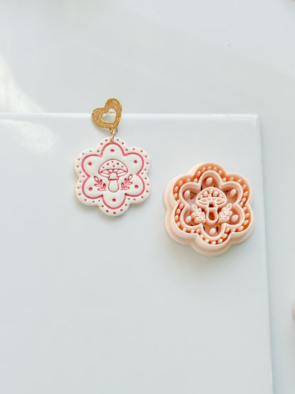 Cottagecap Cutie Clay Cutter: Mushroom Flower