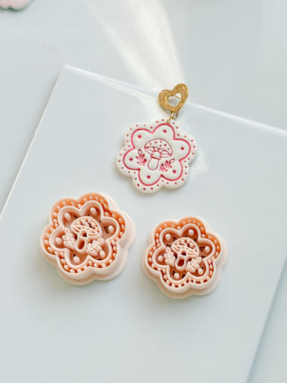 Cottagecap Cutie Clay Cutter: Mushroom Flower