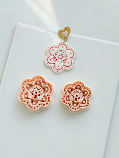 Cottagecap Cutie Clay Cutter: Mushroom Flower
