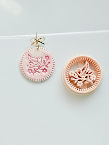 Blossom Birdie Clay Cutter: Floral Bird Circle