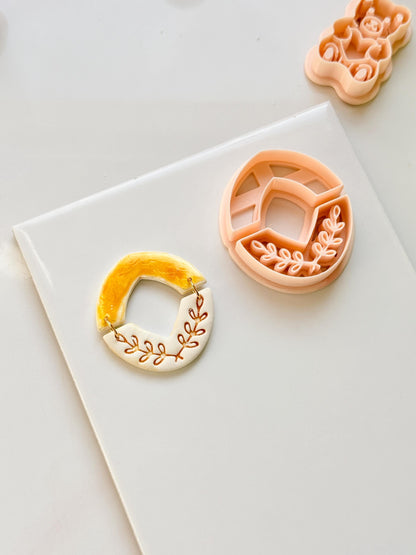 Laurel Arch Duo Clay Cutters: Classic Botanical Frame