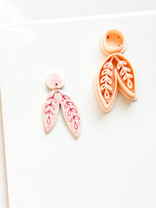 Willow Drop Clay Cutter: Botanical Leaf Dangle Design