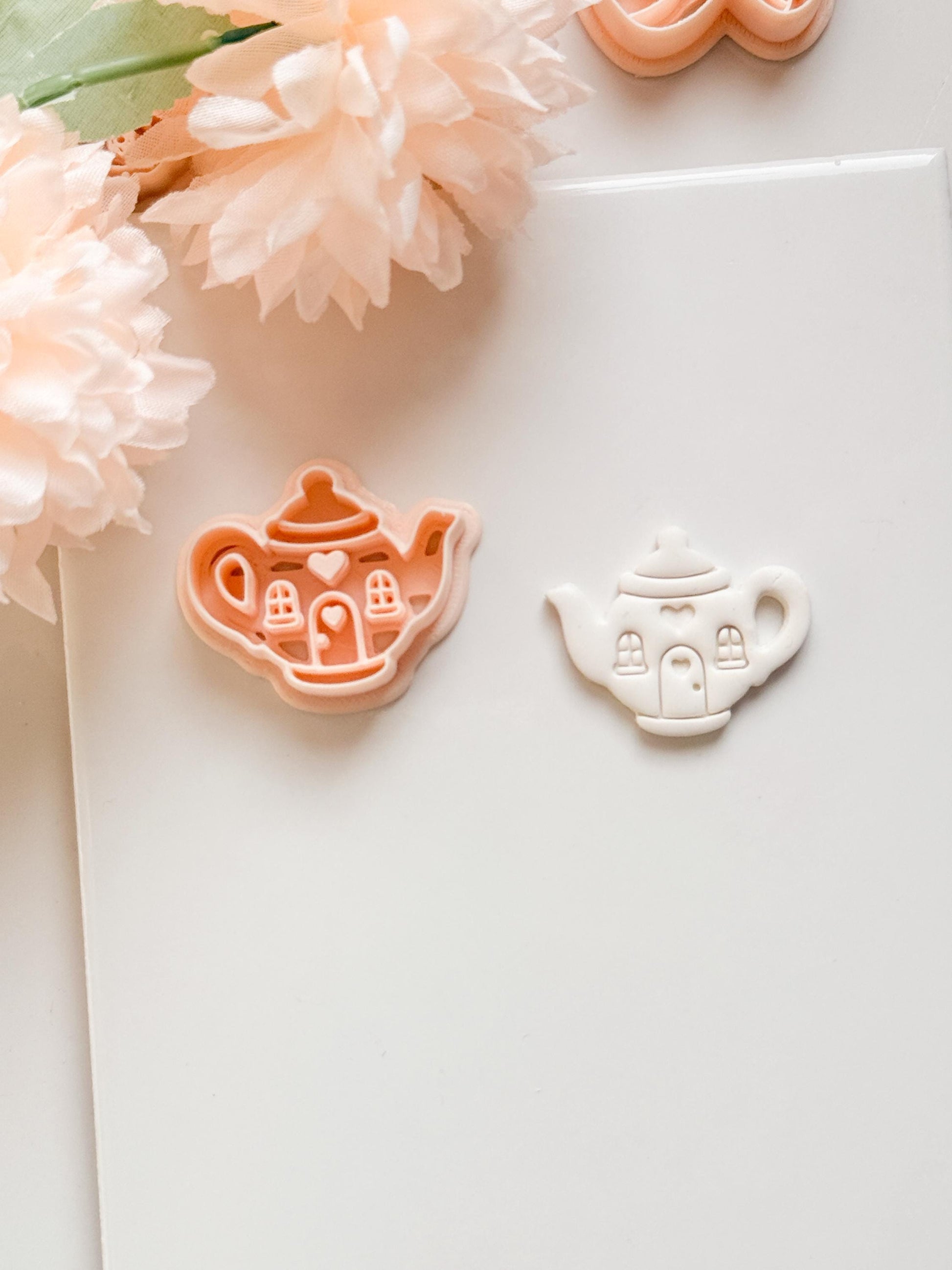 Heartbrew Clay Cutter: Teapot Cottage with Heart Window Details