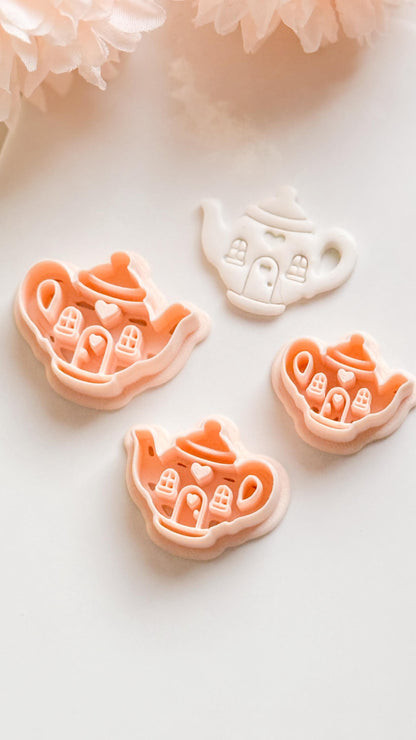 Heartbrew Clay Cutter: Teapot Cottage with Heart Window Details