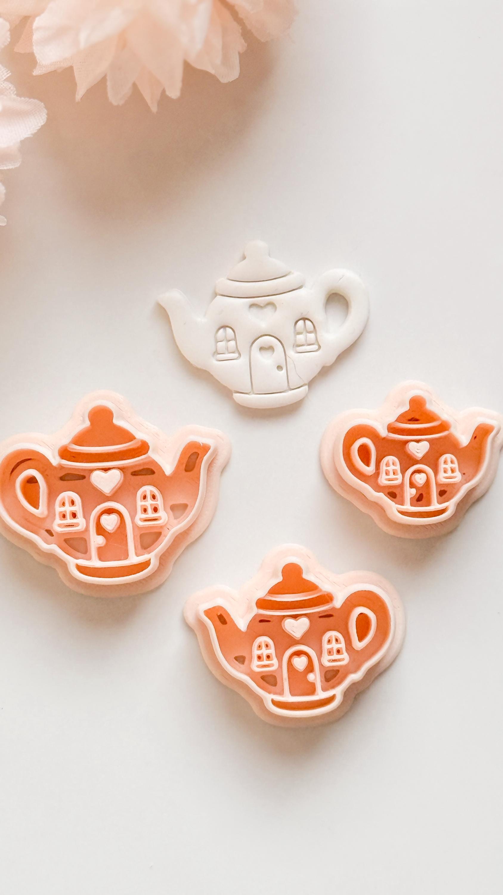 Heartbrew Clay Cutter: Teapot Cottage with Heart Window Details