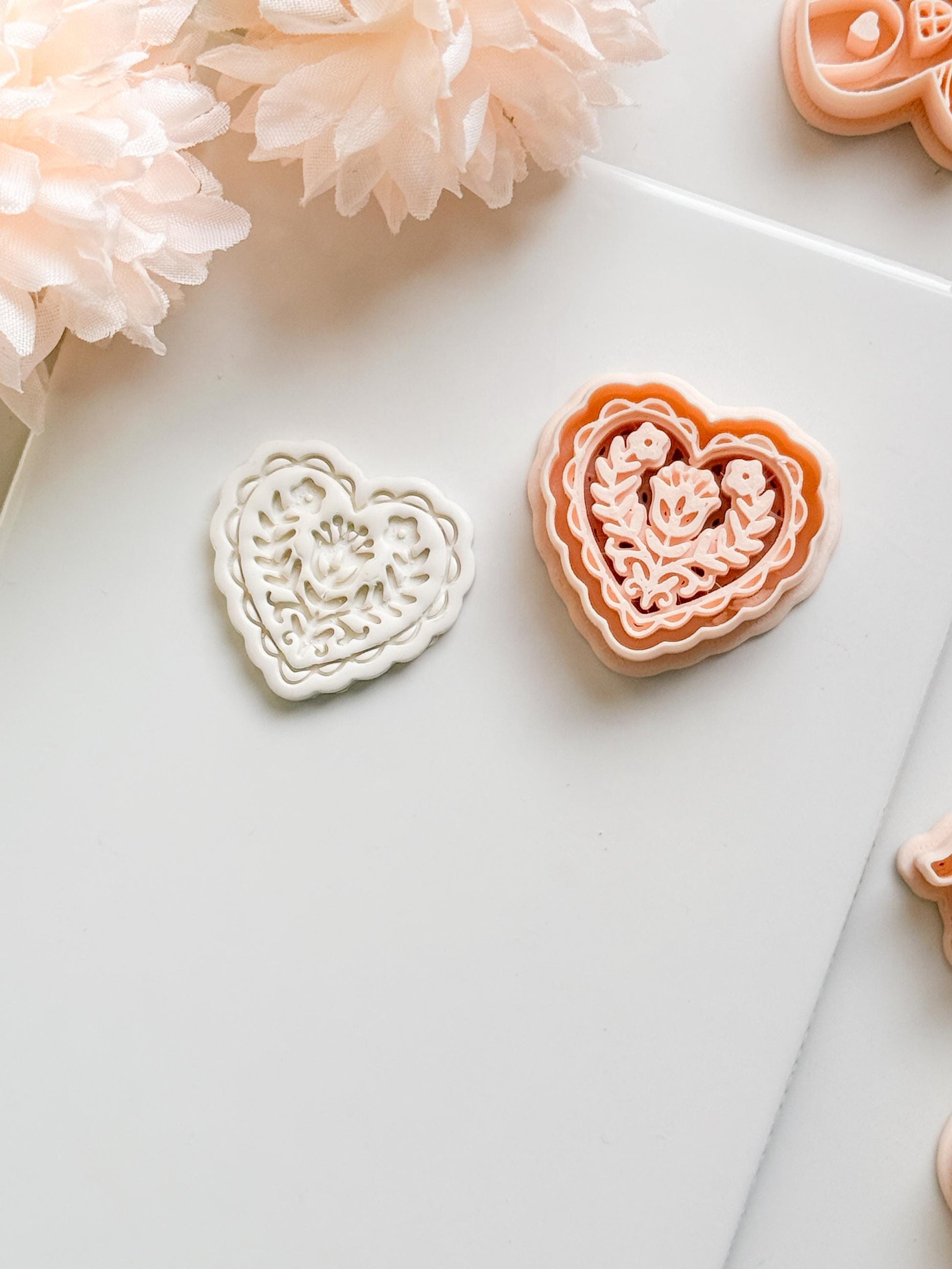 Folka Love Clay Cutter Set: Scalloped Heart with Floral Folk Pattern