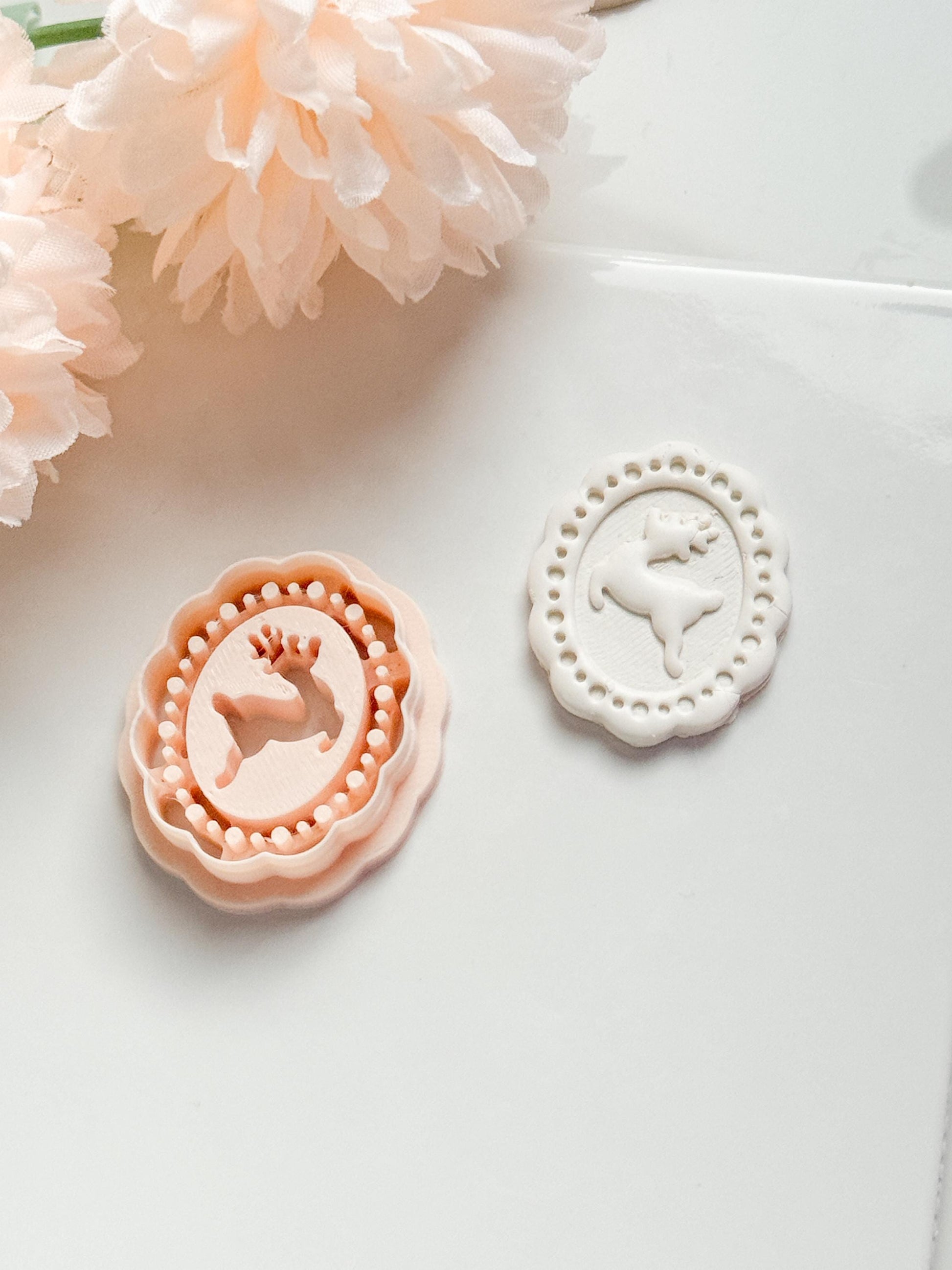 Jolly Deer Clay Cutter: Framed Reindeer Cameo Design