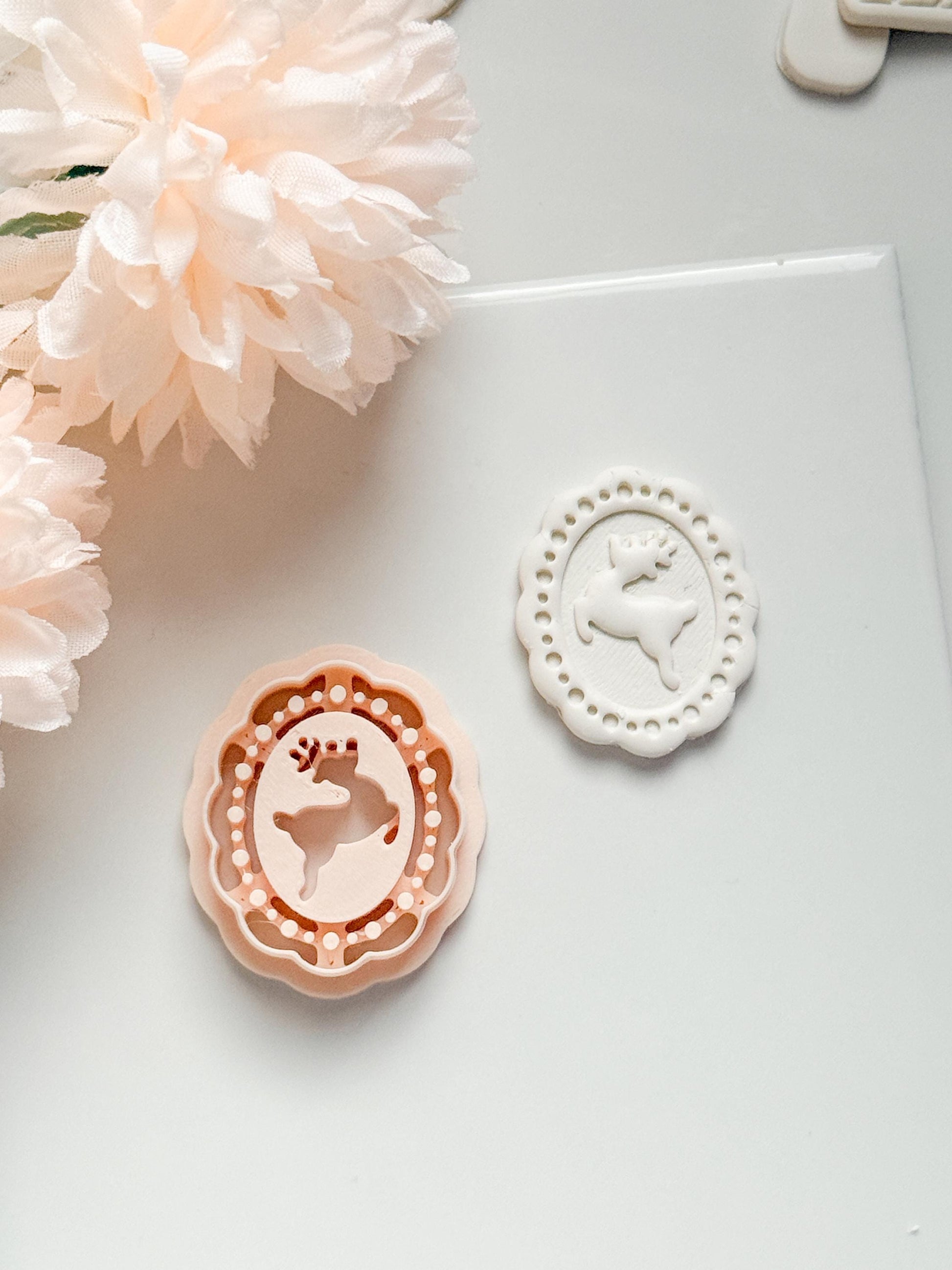 Jolly Deer Clay Cutter: Framed Reindeer Cameo Design