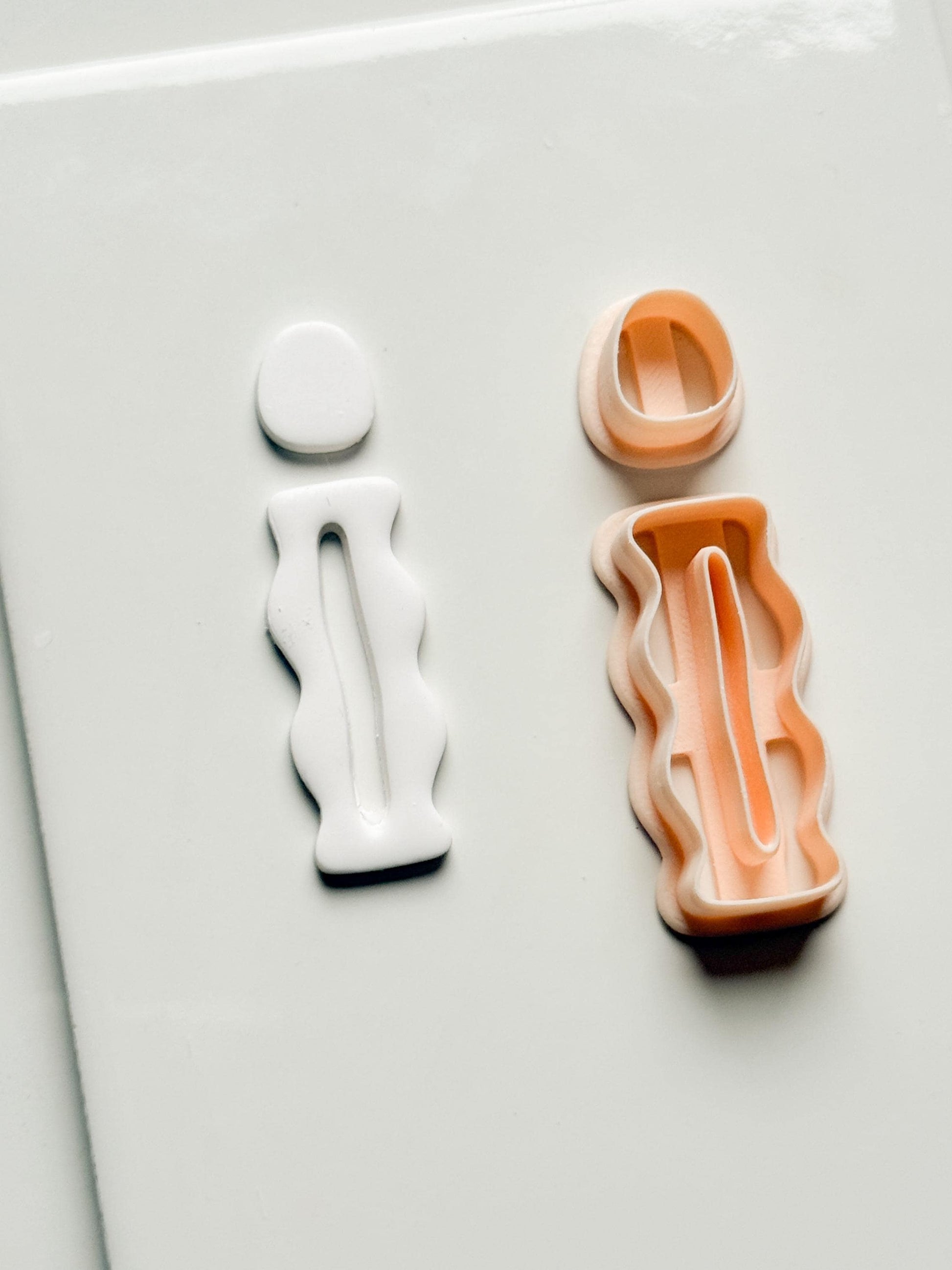 Wavy Pillar Drop Clay Cutters: Sculptural Column Shape