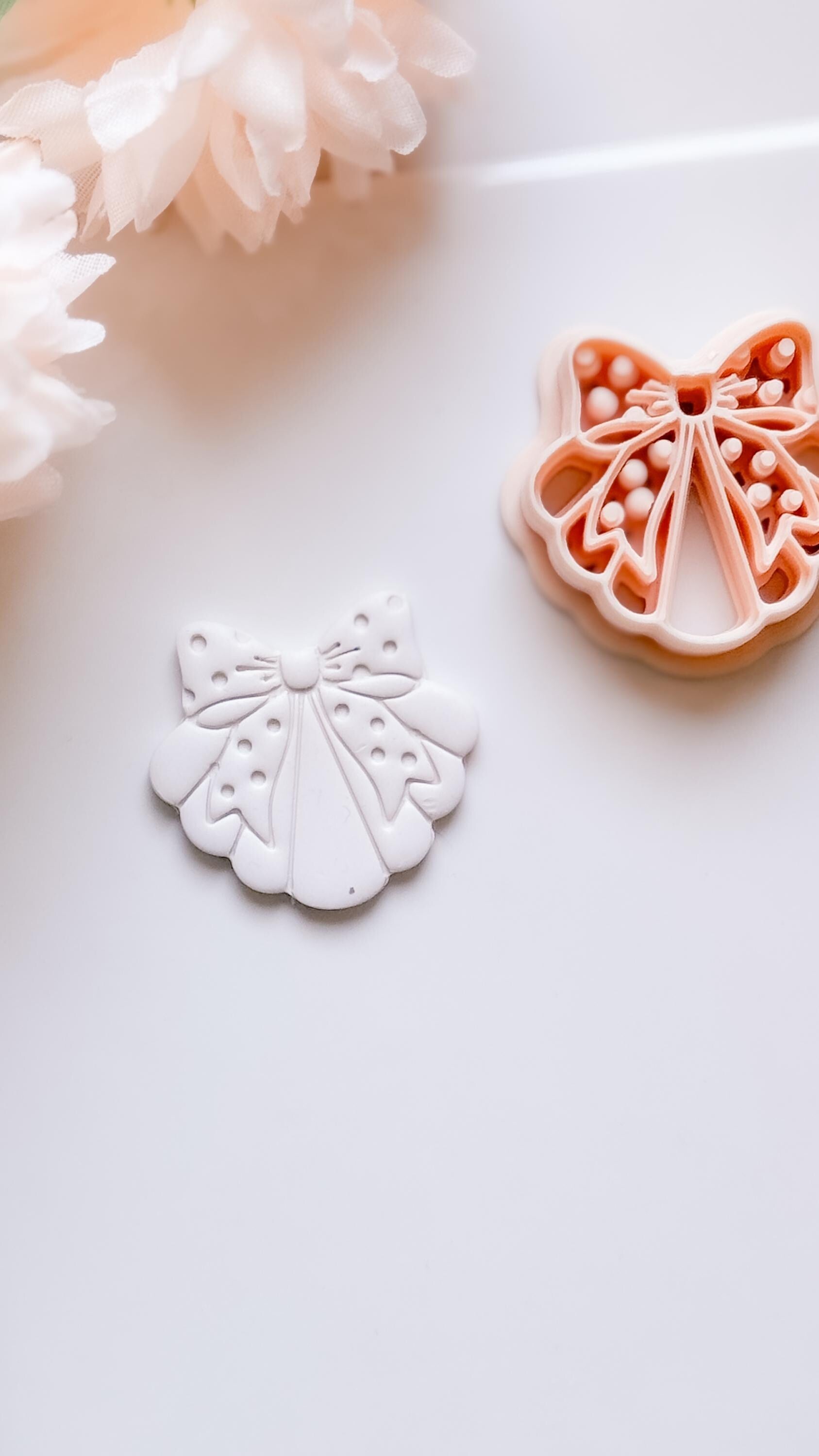 Dottie Bow Cutter: Scalloped Ribbon Shape for Polymer Clay