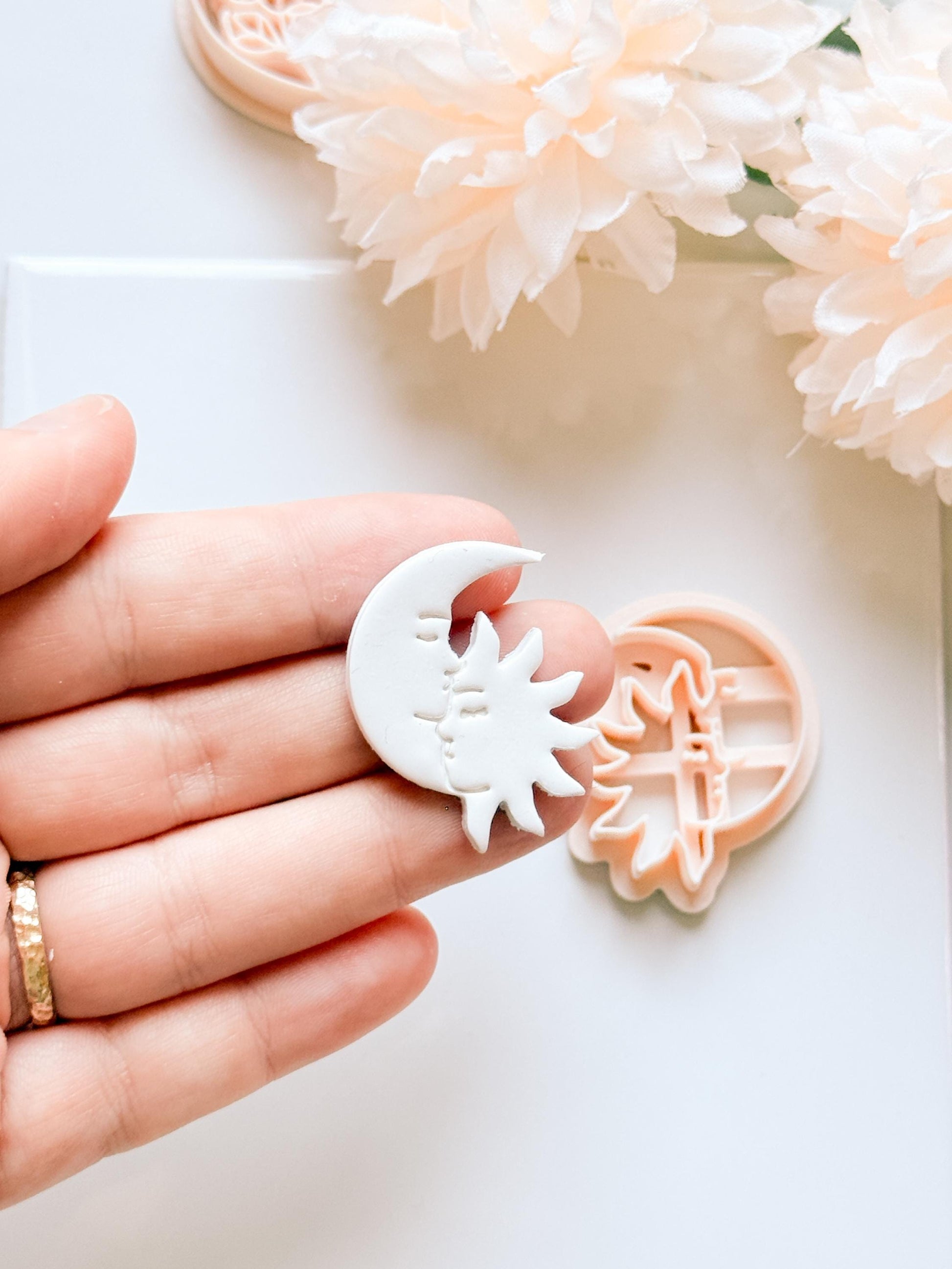 Celestial Kiss Cutter: Sun and Moon Silhouette Shape for Polymer Clay