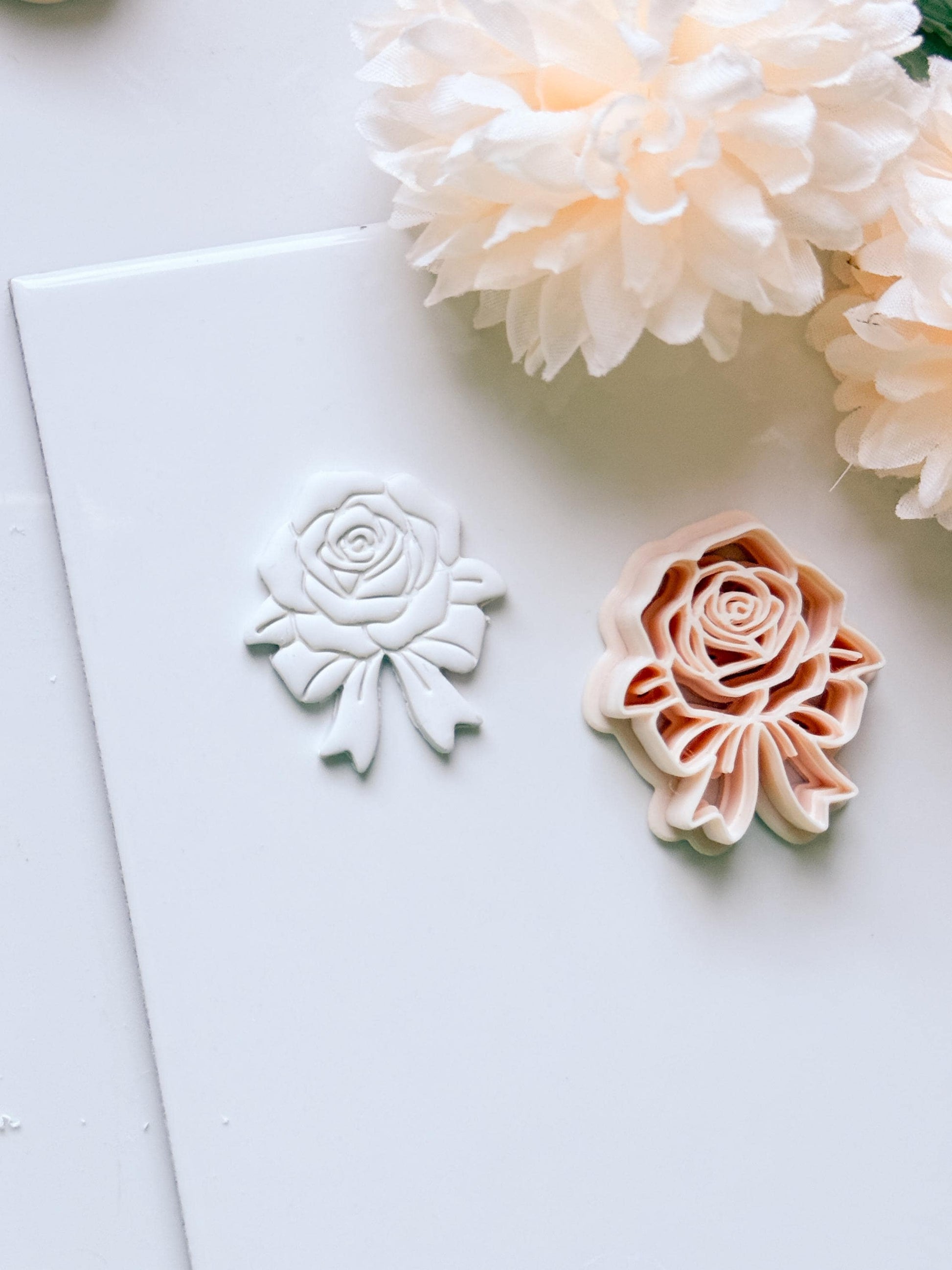 Rozka Cutter: Rose Bow Design for Polymer Clay Earrings