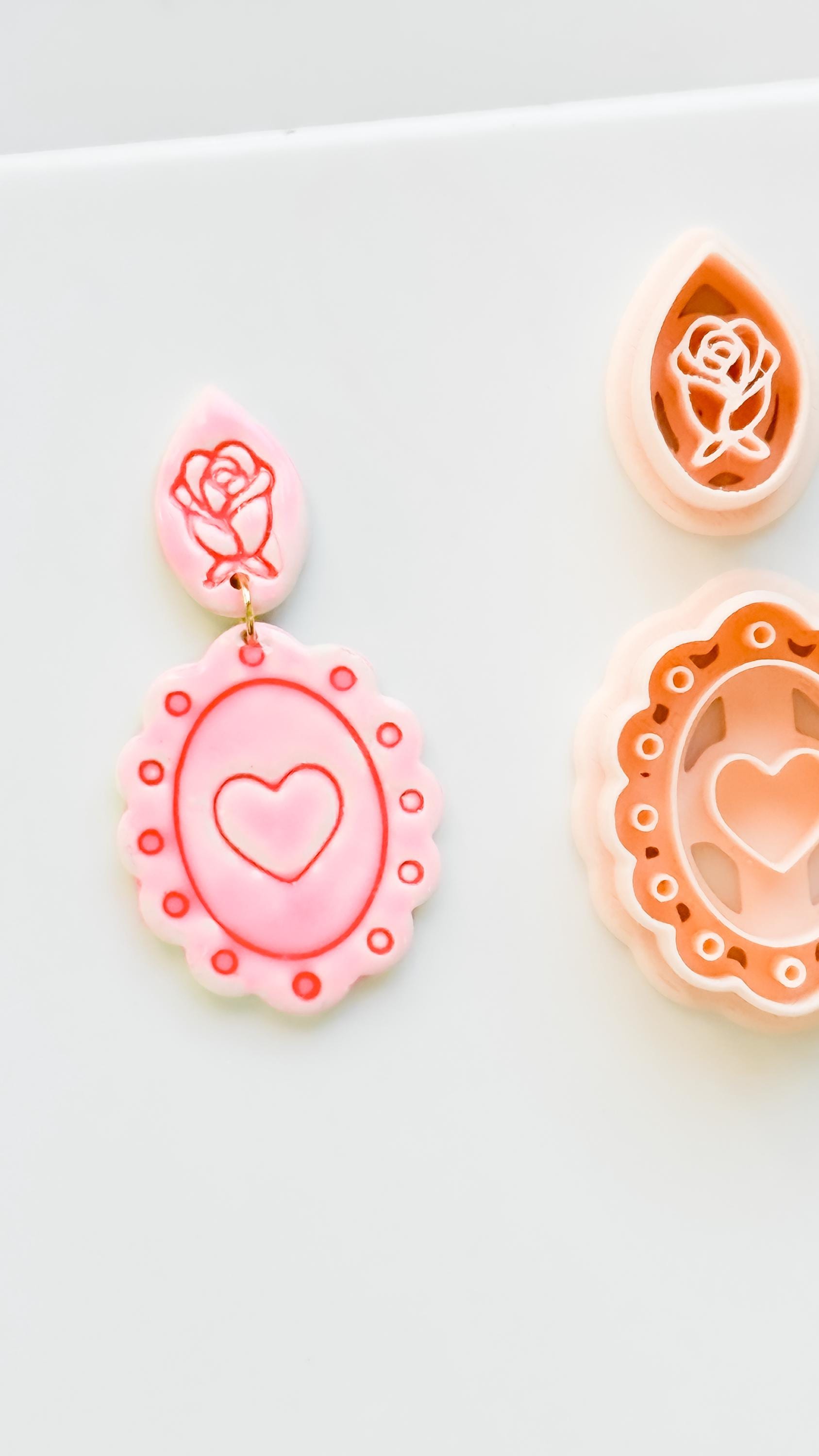 Sweetheart Cameo Clay Cutter: Scalloped Heart Frame Design