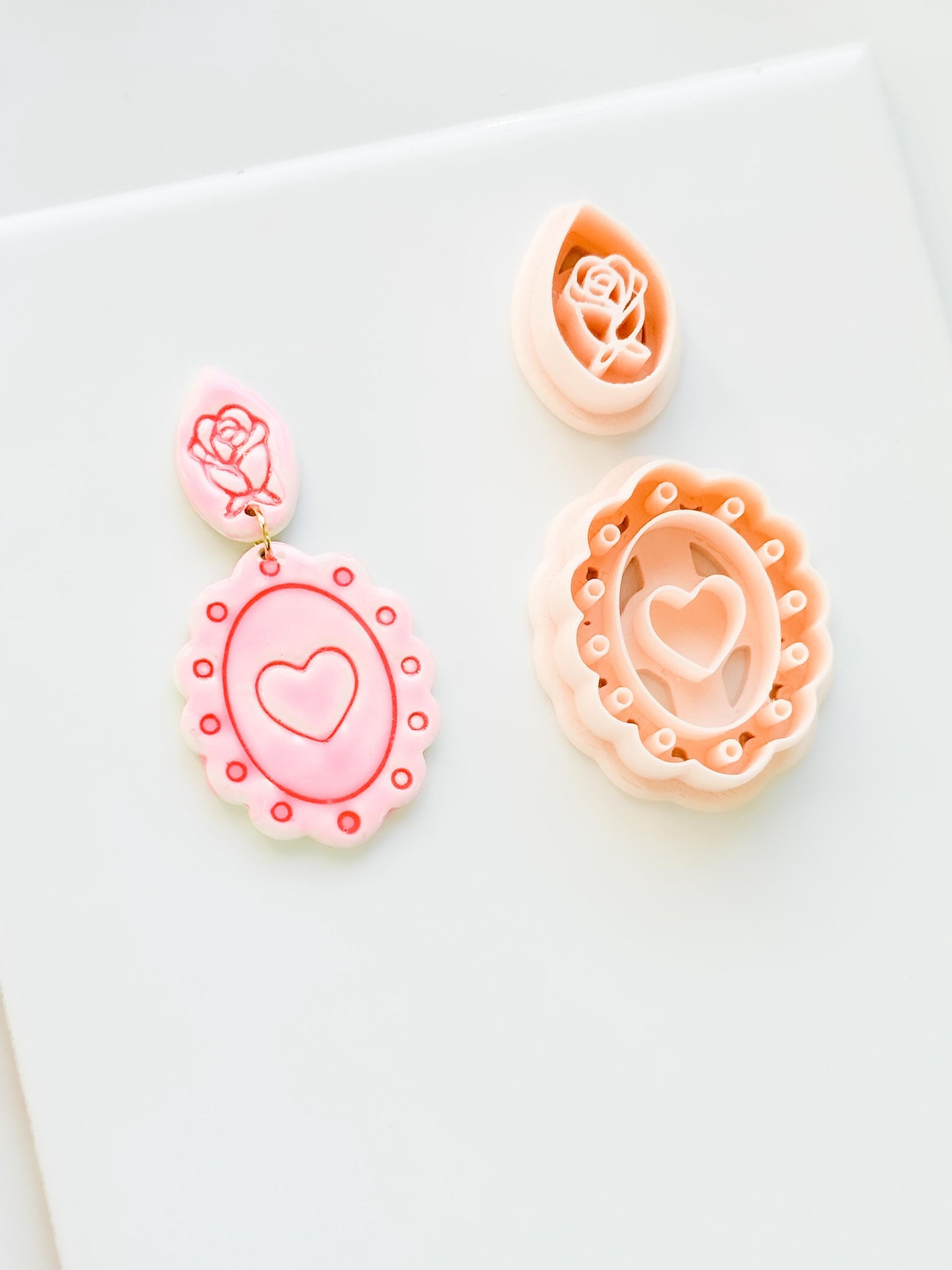 Sweetheart Cameo Clay Cutter: Scalloped Heart Frame Design