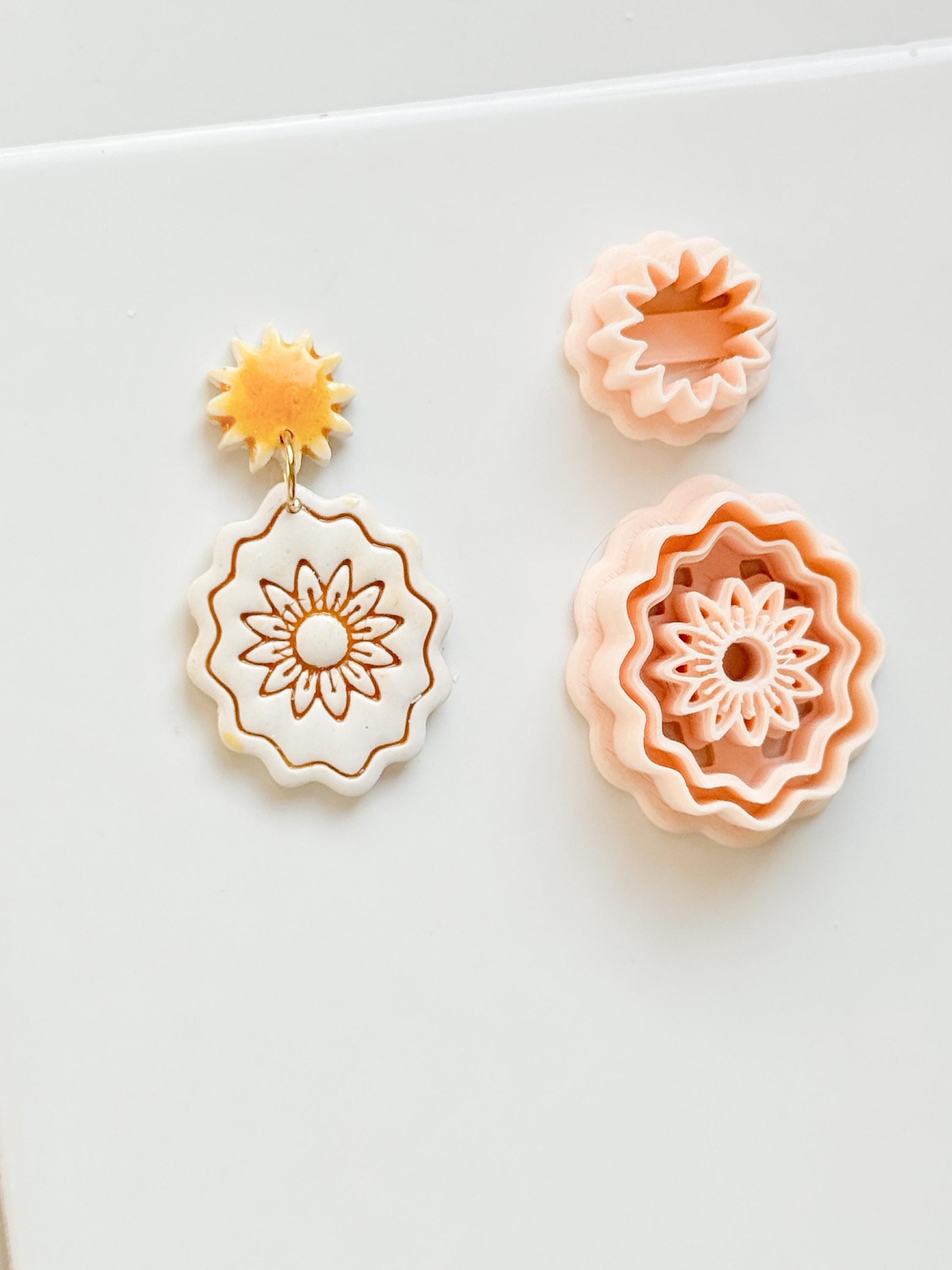 Daisy Crest Cutter Set: Scallop Flower Design for Polymer Clay