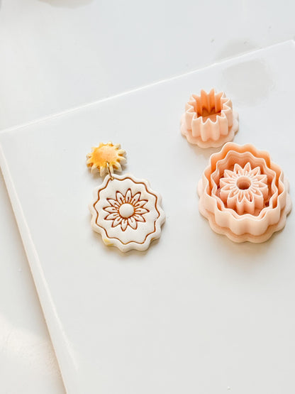 Daisy Crest Cutter Set: Scallop Flower Design for Polymer Clay