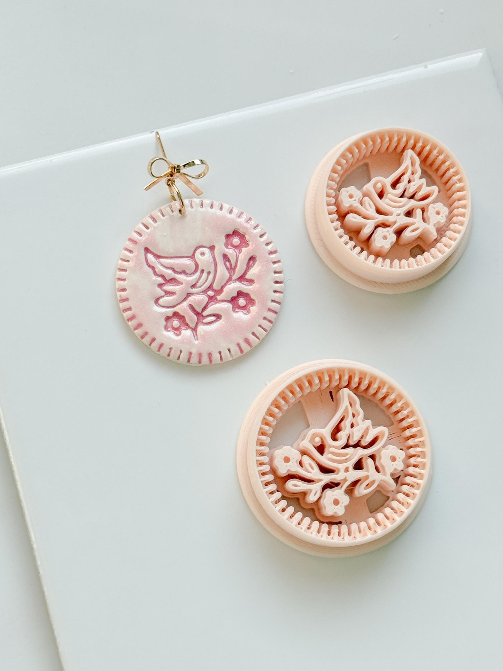 Blossom Birdie Clay Cutter: Floral Bird Circle
