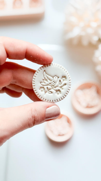 Blossom Birdie Clay Cutter: Floral Bird Circle