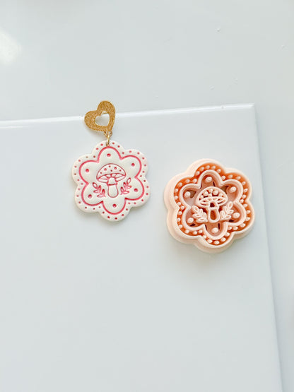 Cottagecap Cutie Clay Cutter: Mushroom Flower