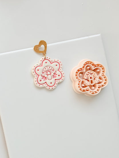 Cottagecap Cutie Clay Cutter: Mushroom Flower