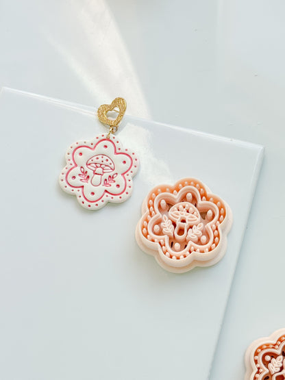 Cottagecap Cutie Clay Cutter: Mushroom Flower