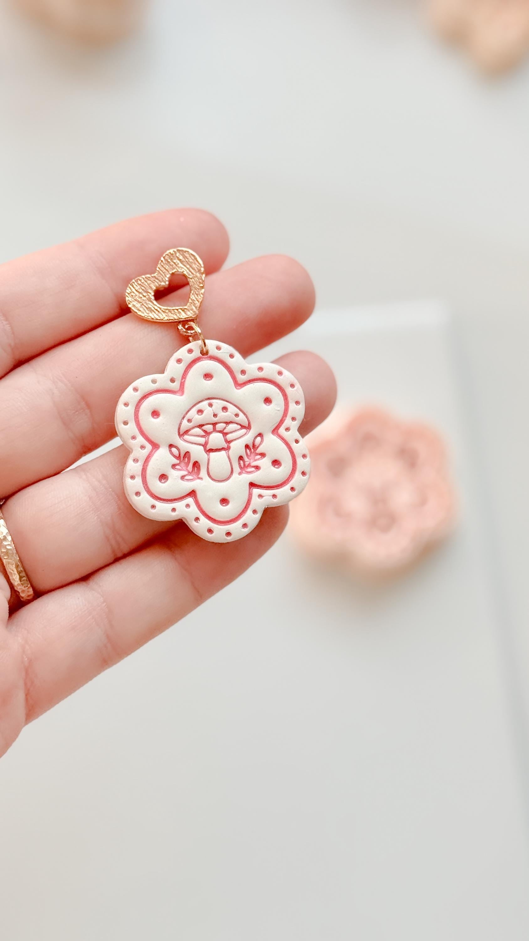 Cottagecap Cutie Clay Cutter: Mushroom Flower