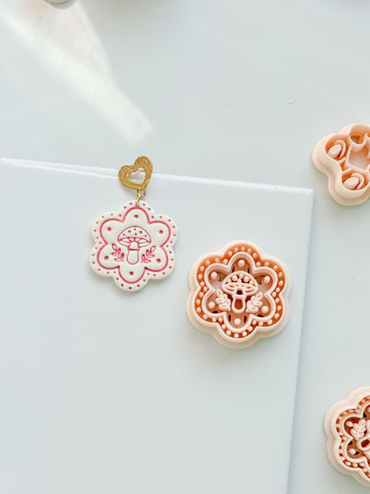 Cottagecap Cutie Clay Cutter: Mushroom Flower