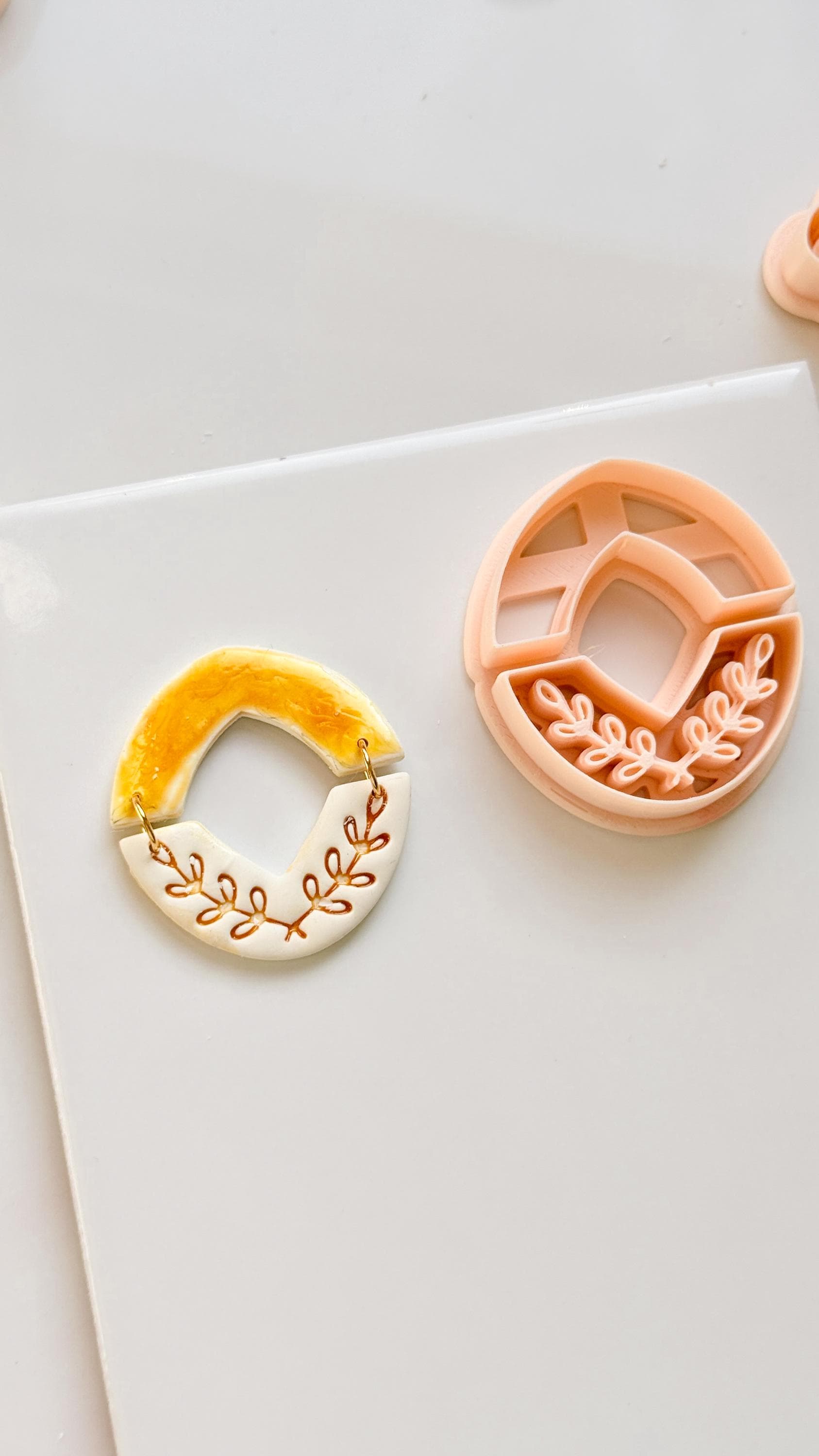 Laurel Arch Duo Clay Cutters: Classic Botanical Frame