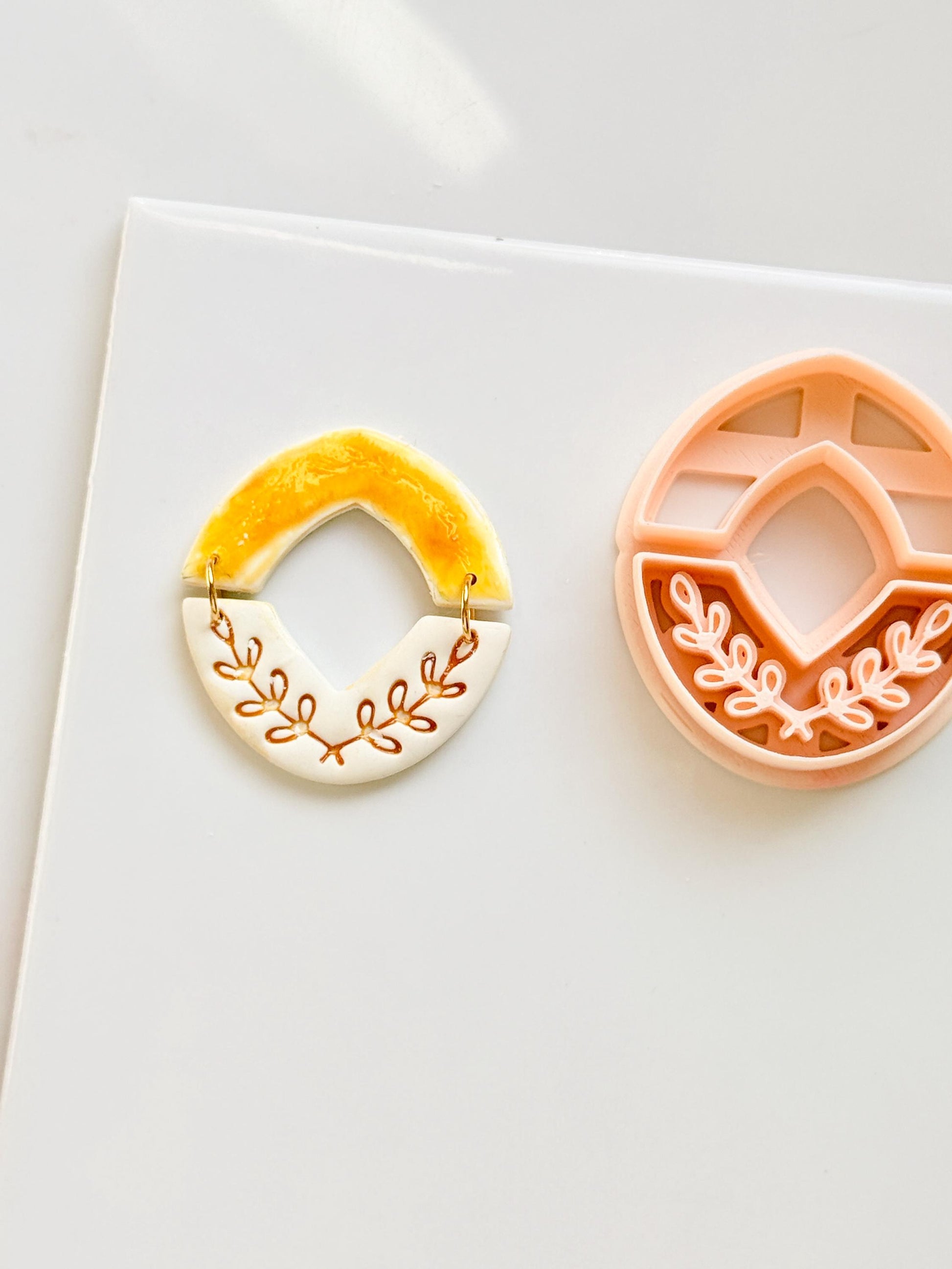 Laurel Arch Duo Clay Cutters: Classic Botanical Frame