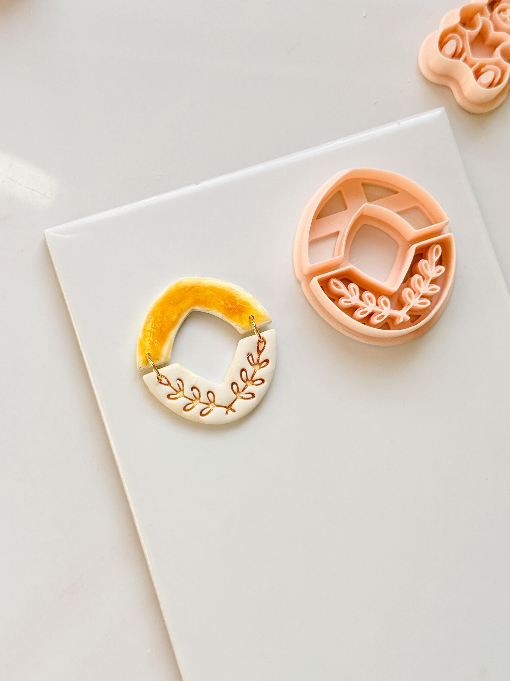 Laurel Arch Duo Clay Cutters: Classic Botanical Frame