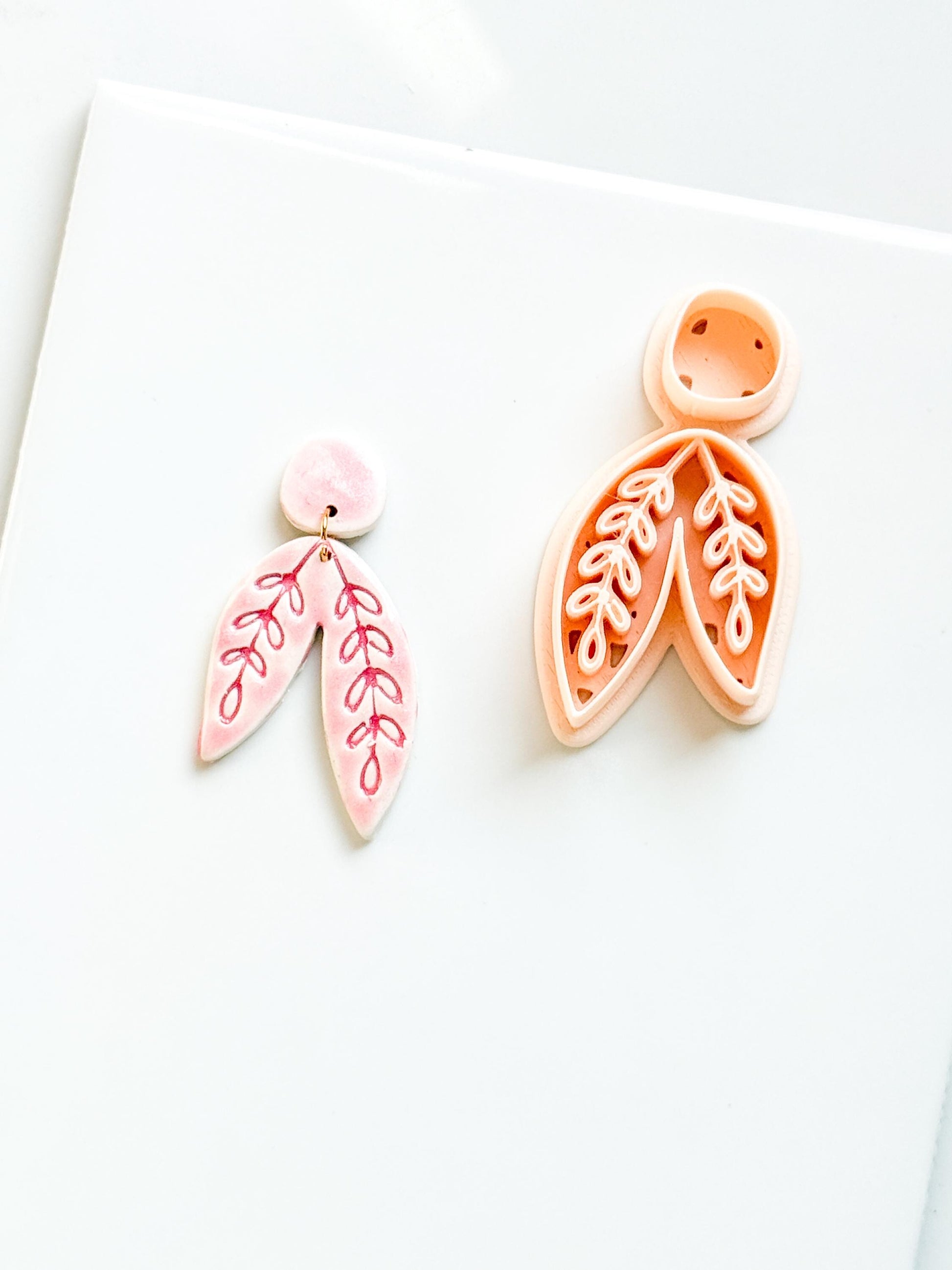 Willow Drop Clay Cutter: Botanical Leaf Dangle Design