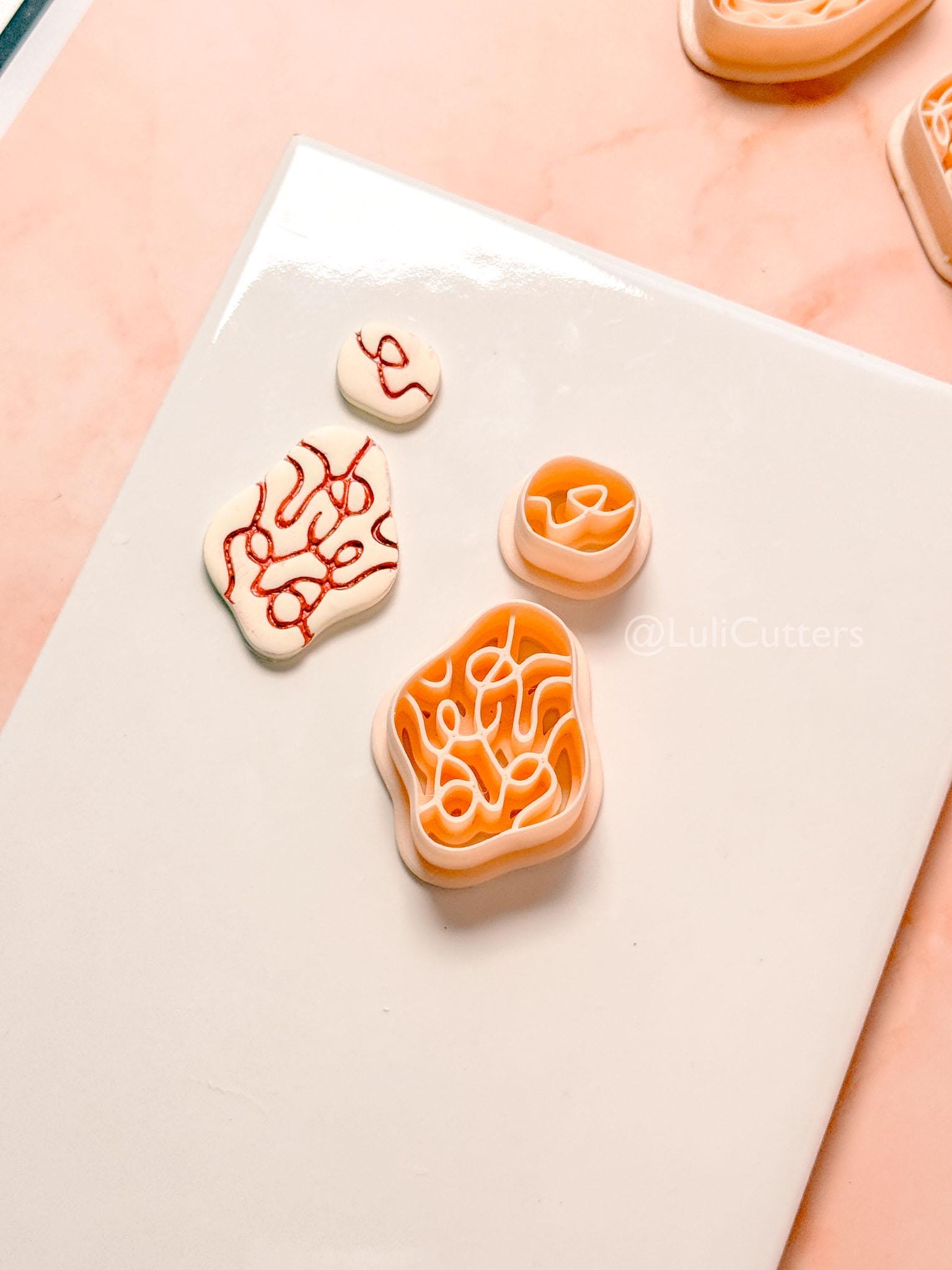 Soft Chaos Clay Cutter: Abstract Organic Line Design