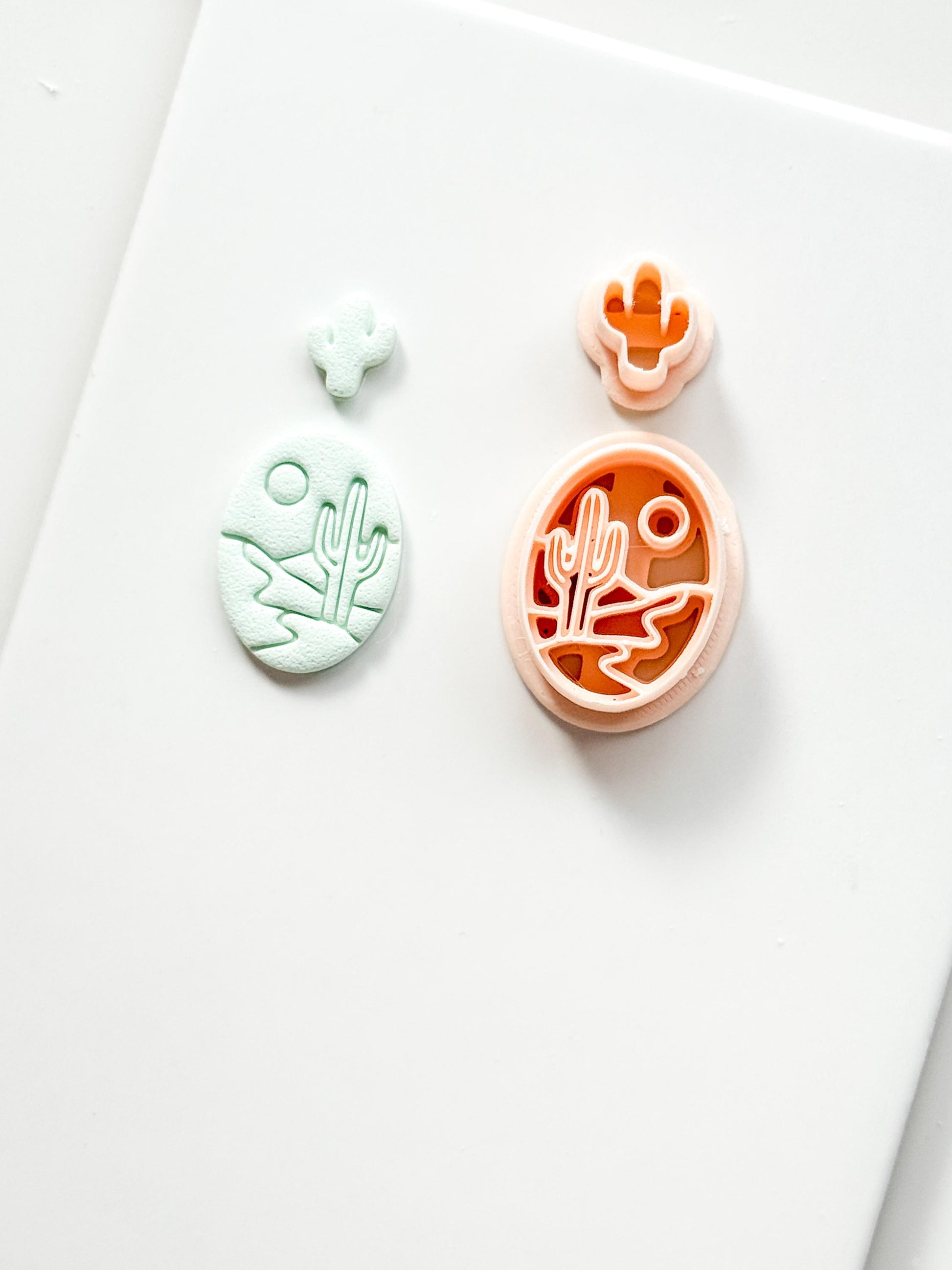 Desert Day Clay Cutter: Cactus Landscape Oval Design