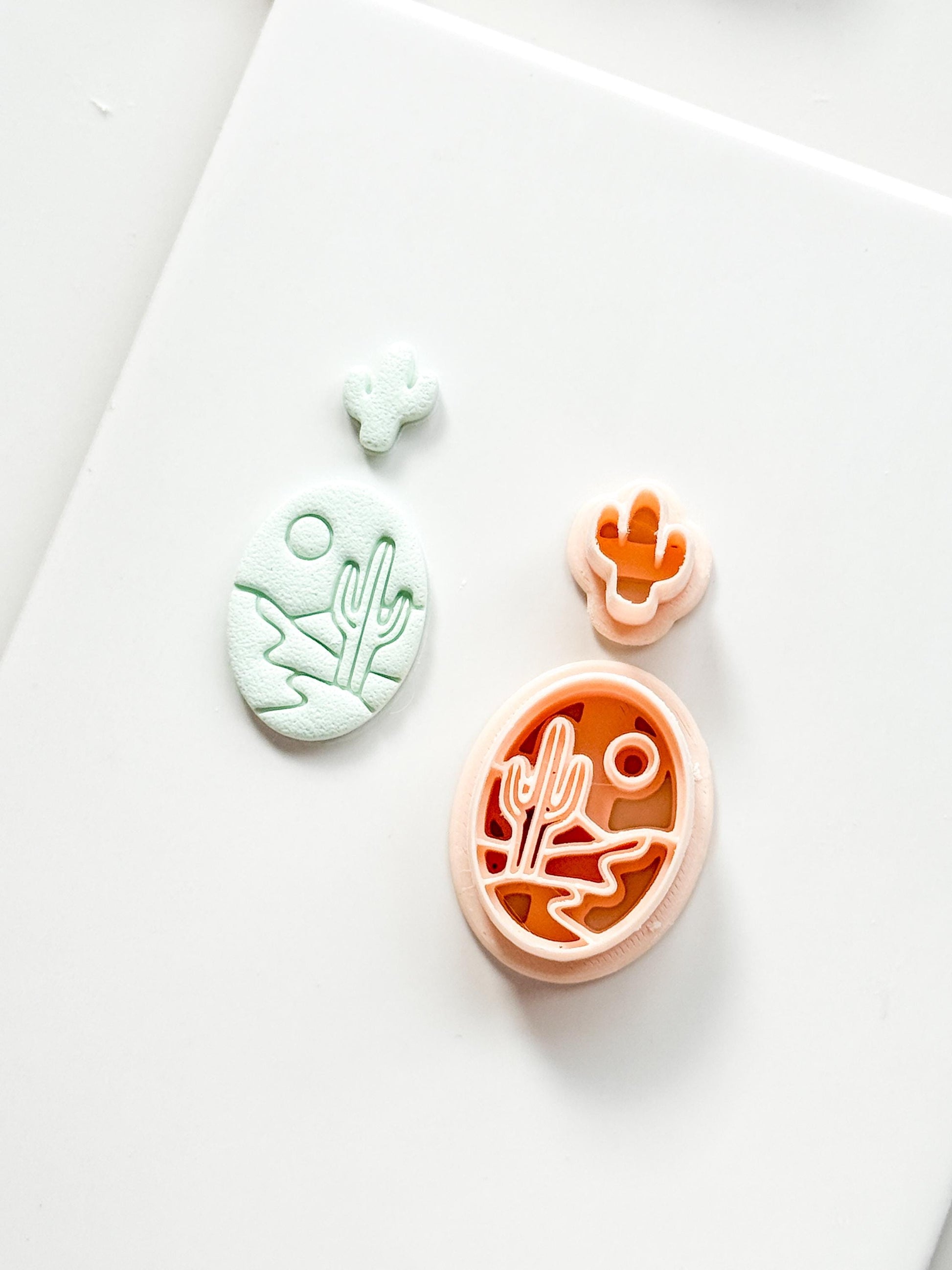 Desert Day Clay Cutter: Cactus Landscape Oval Design