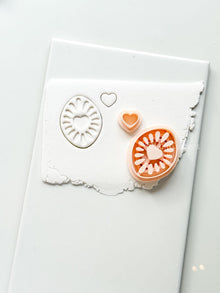 Haloheart Oval Polymer Clay Cutter: Radiant Heart Frame