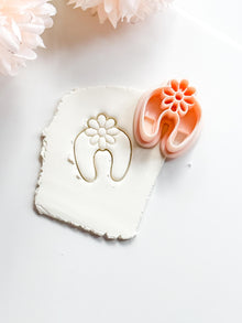 Arch Lila Clay Cutter: Floral U-Shape Design for Polymer Clay Jewelry