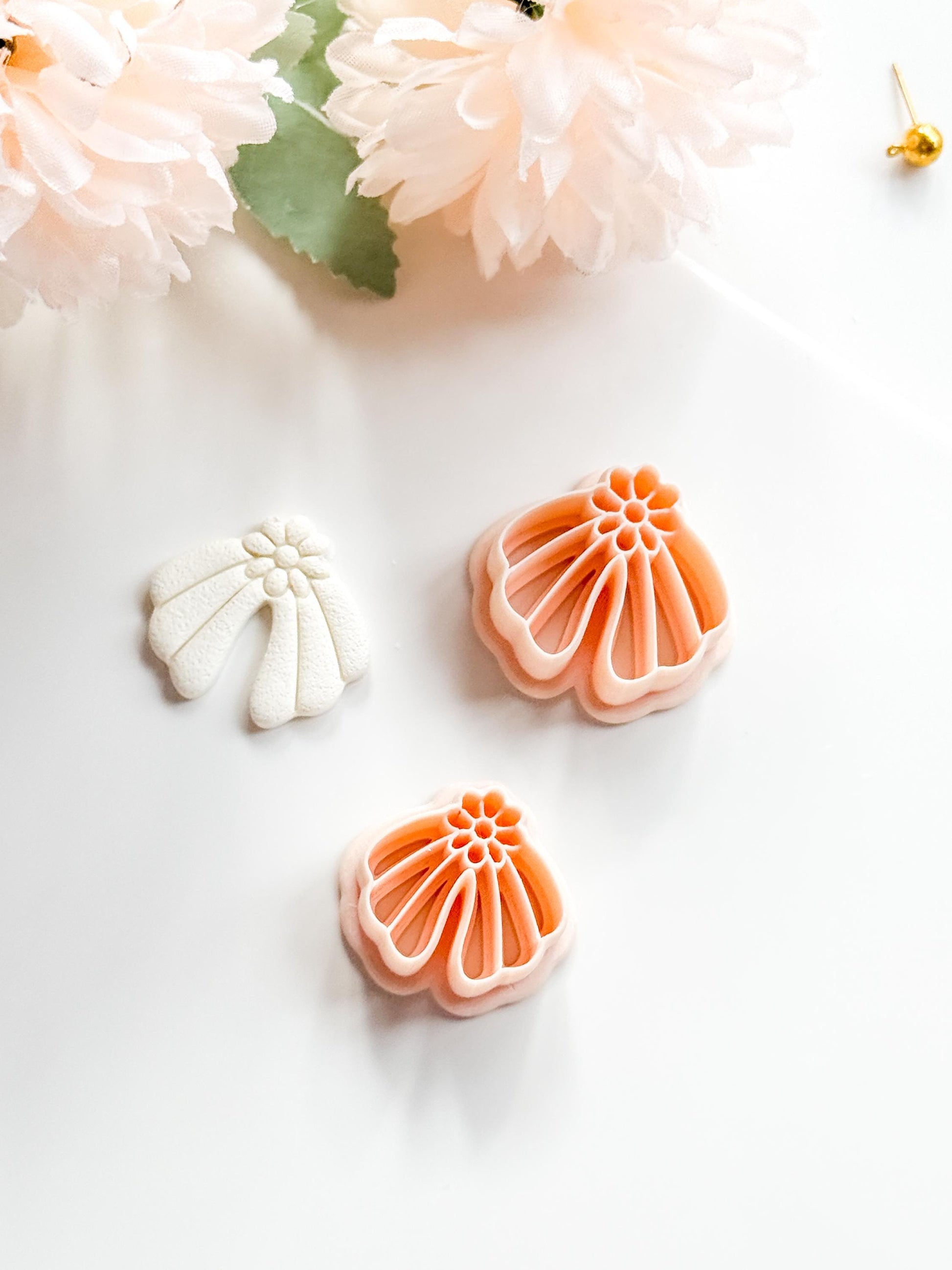Daisy Dora Clay Cutter: Groovy Floral Arch Design for Polymer Clay Jewelry