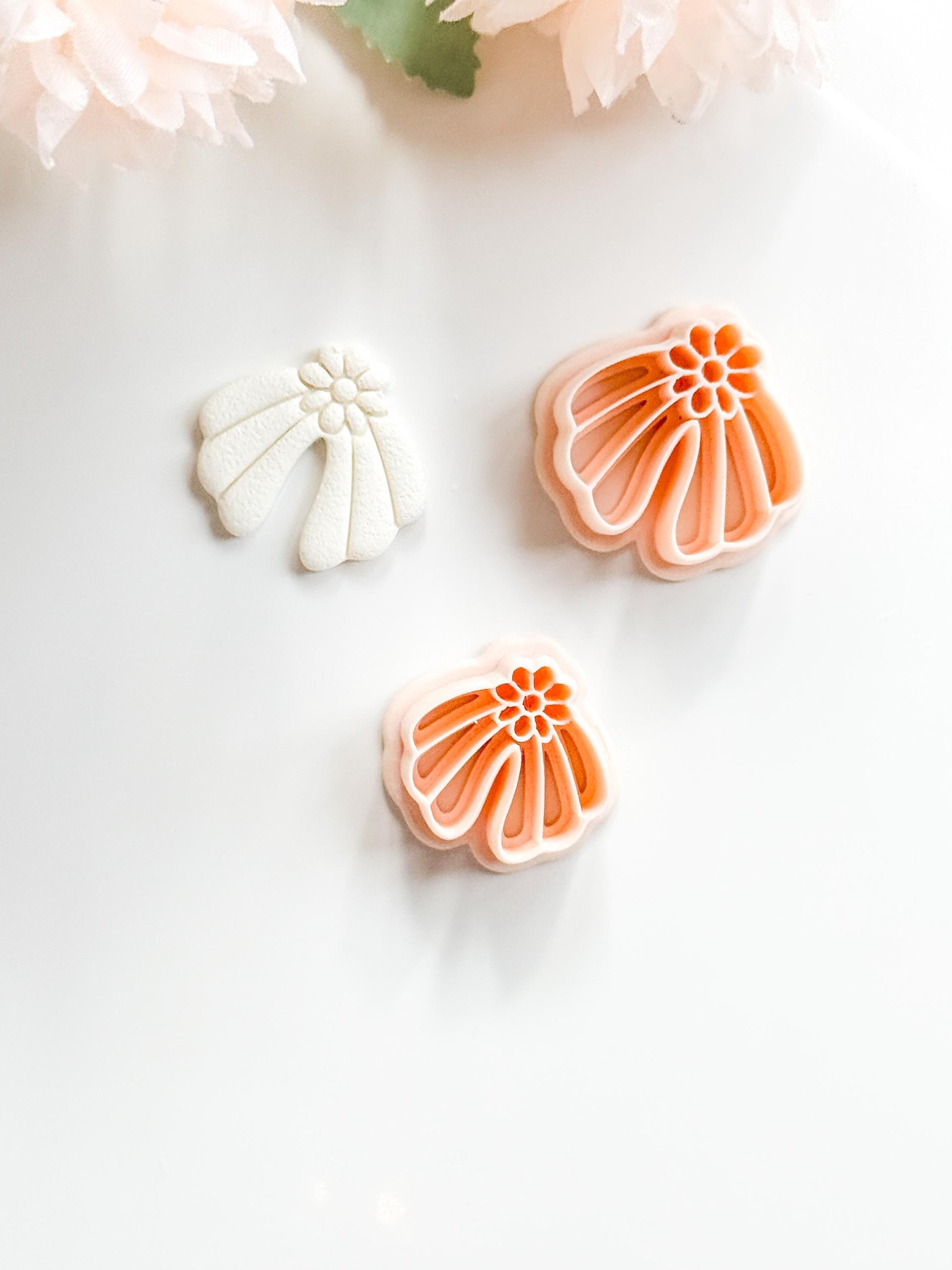 Daisy Dora Clay Cutter: Groovy Floral Arch Design for Polymer Clay Jewelry