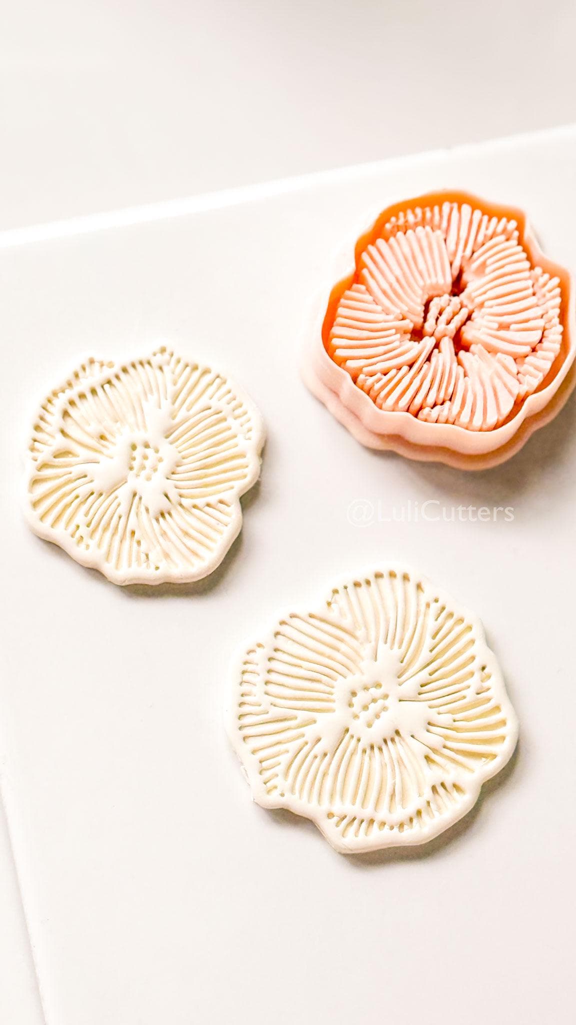 Bloom Dot Clay Cutter for Polymer Clay Earrings