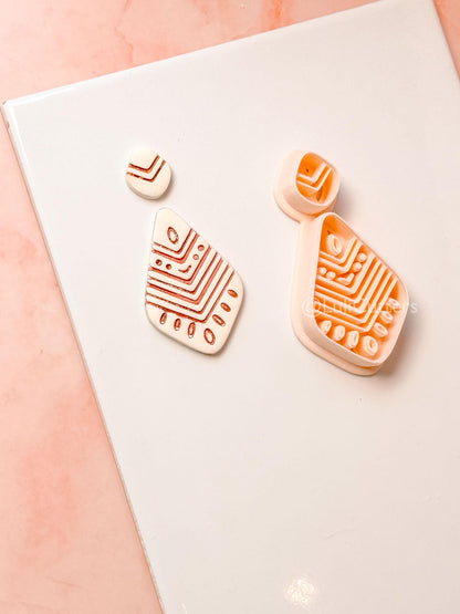 Folk Drop Clay Cutter: Geometric Teardrop Pattern Design