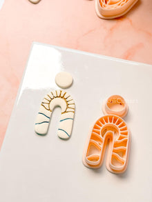 Sun Arch Clay Cutter: Radiant Sunrise Arch Design