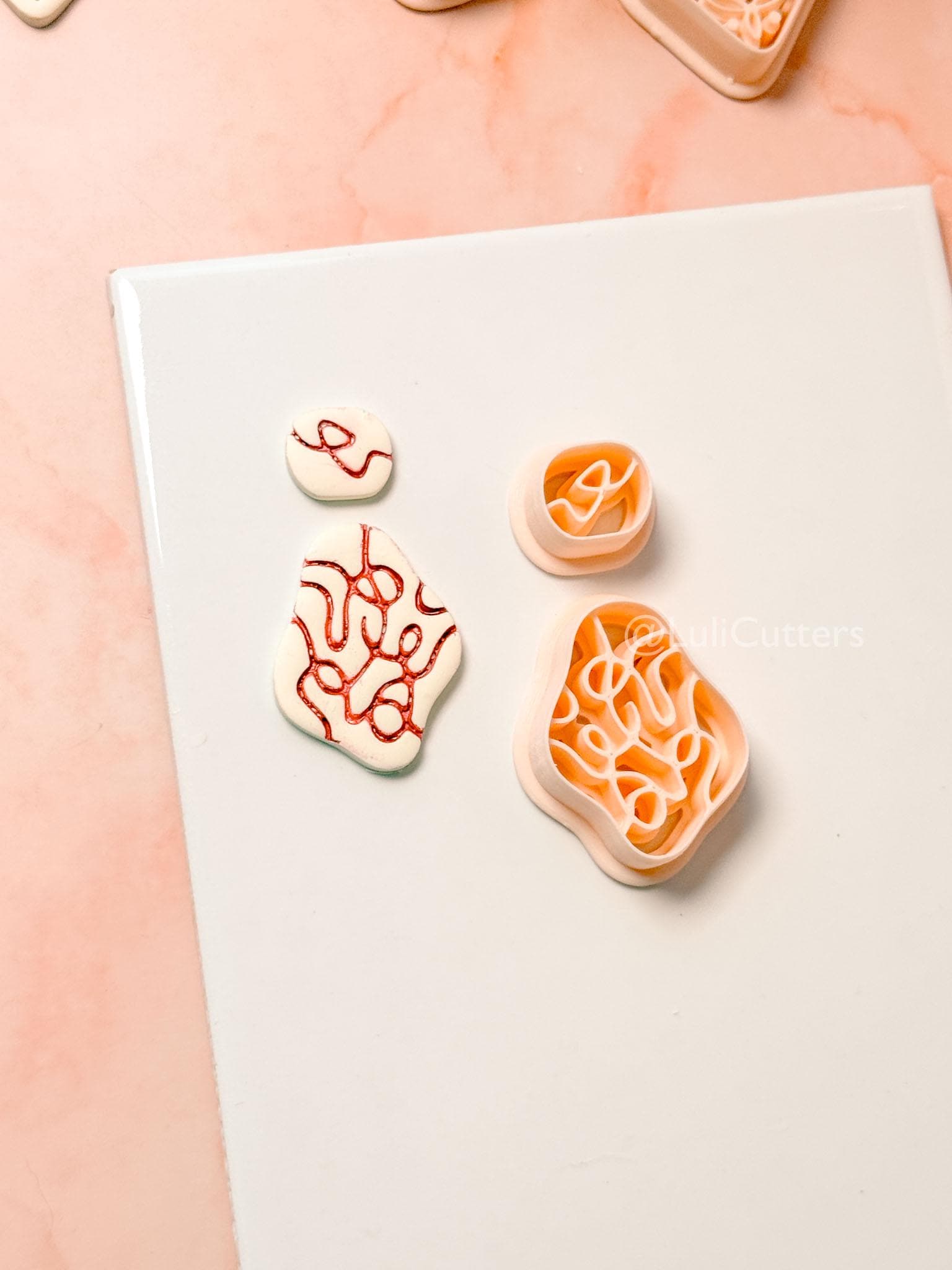 Soft Chaos Clay Cutter: Abstract Organic Line Design