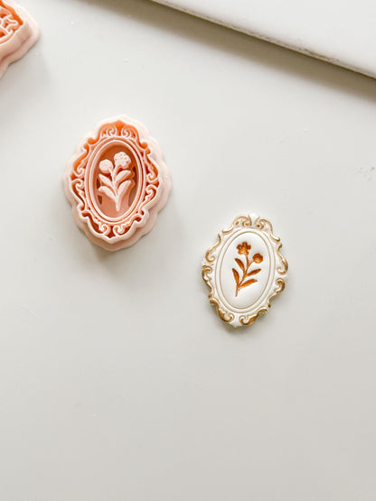 Auri Floral Oval Frame Cutter - Embossed Botanical Filigree