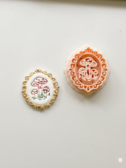 Noe Mushroom Clay Cutter: Embossed Fungi Oval Frame