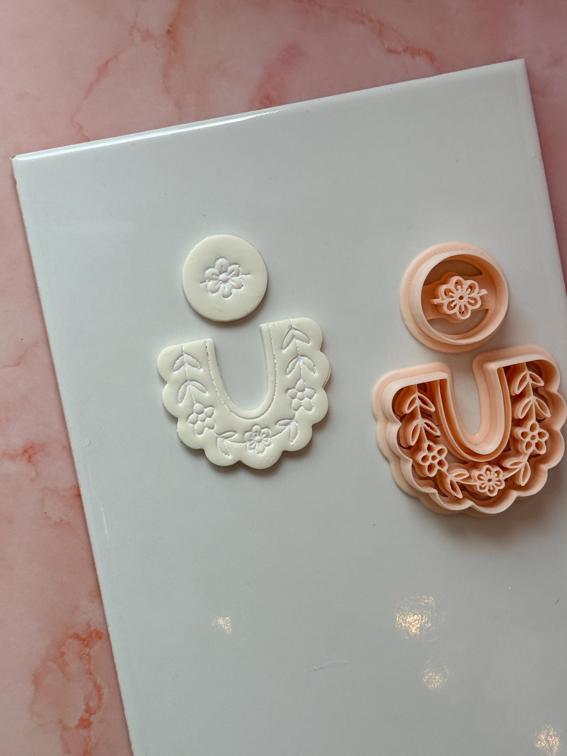 Ava Linden Clay Cutter: Floral Arch & Round Shapes