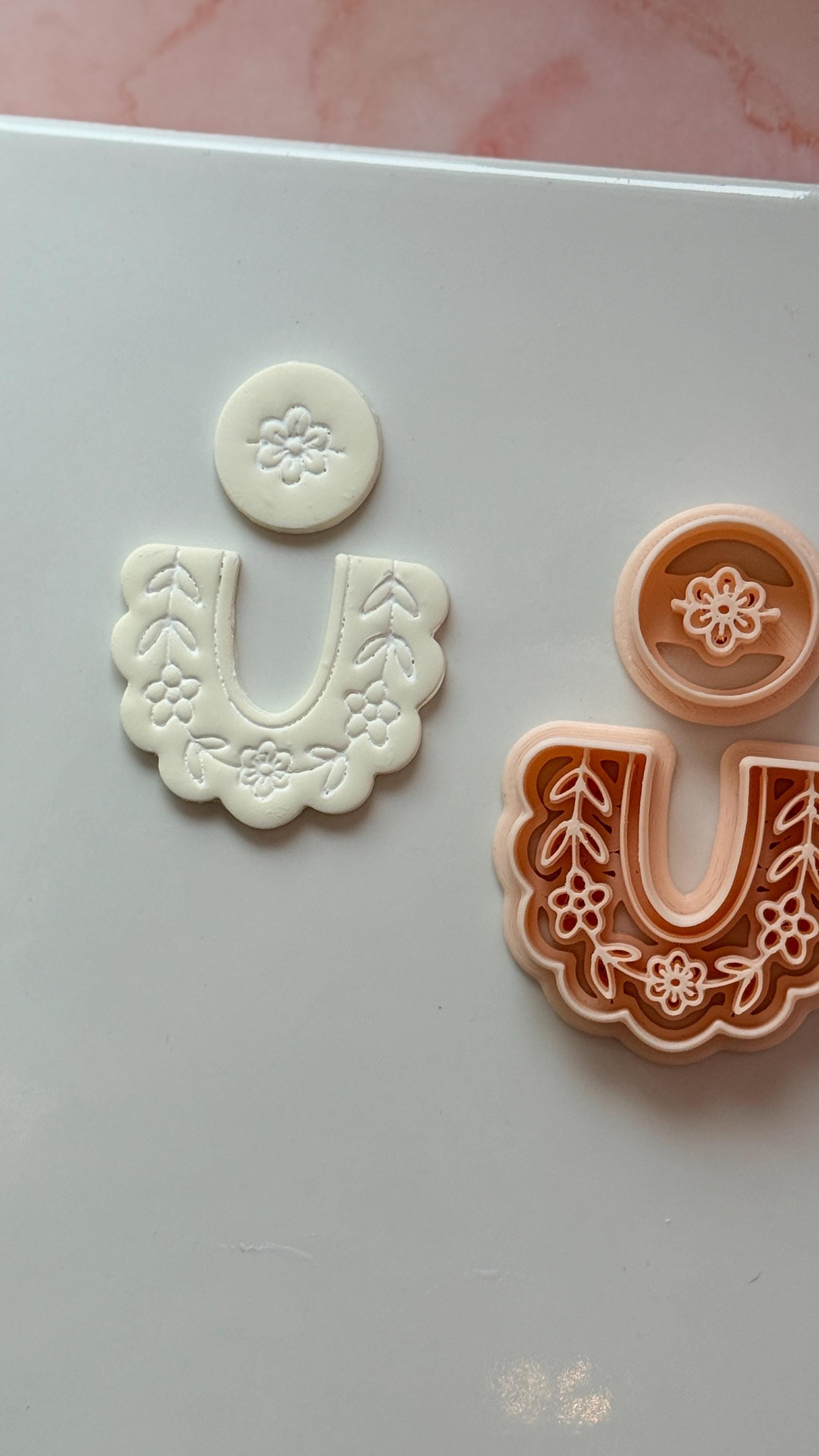 Ava Linden Clay Cutter: Floral Arch & Round Shapes