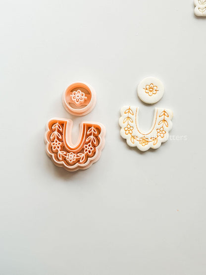 Ava Linden Clay Cutter: Floral Arch & Round Shapes
