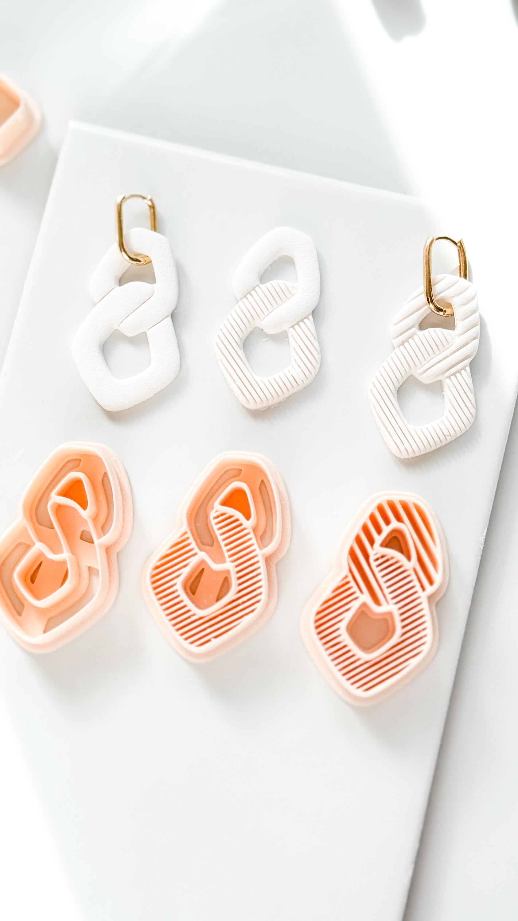 Soft Chain Clay Cutter: Linked Abstract Shape Design