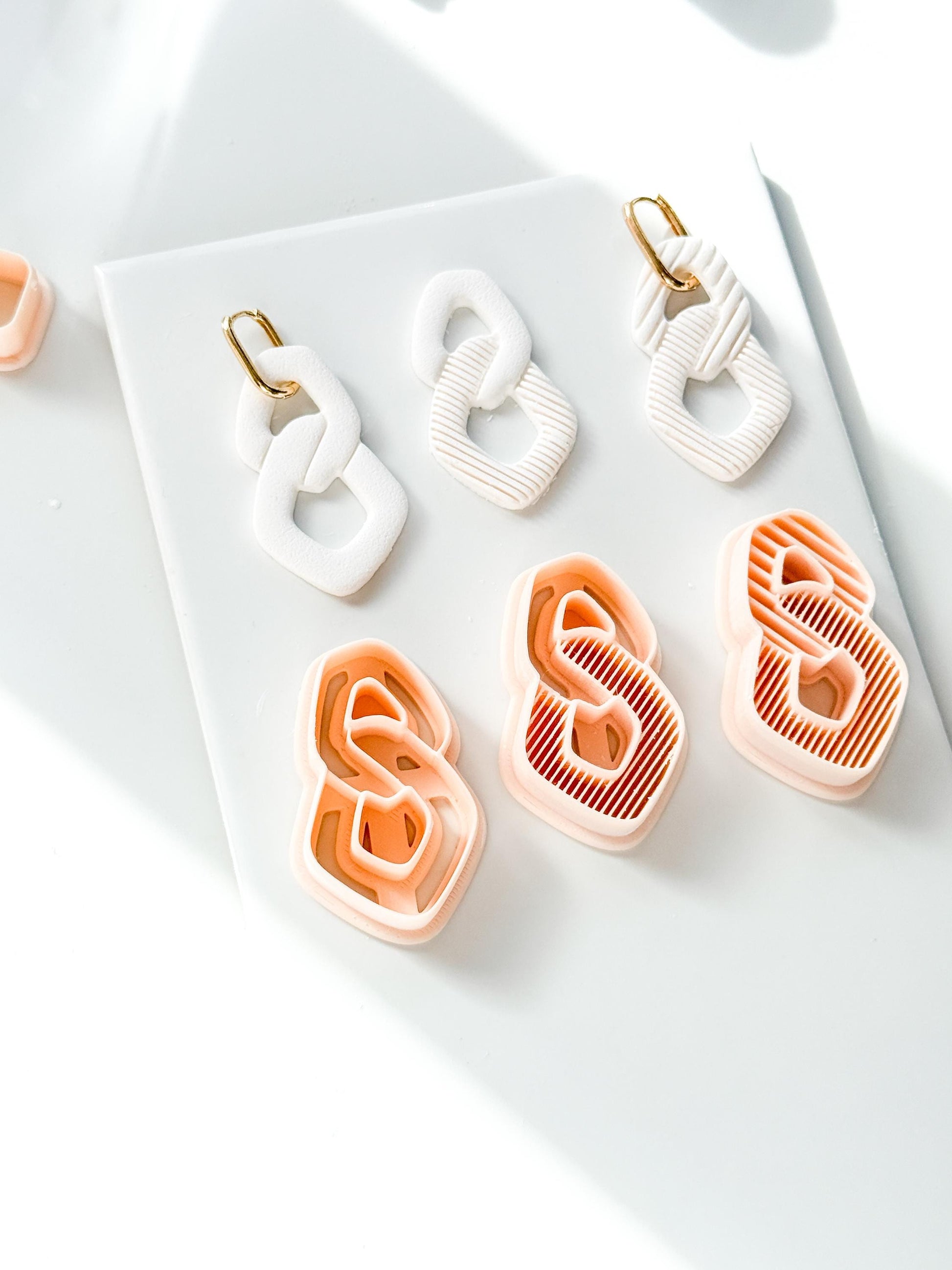 Soft Chain Clay Cutter: Linked Abstract Shape Design